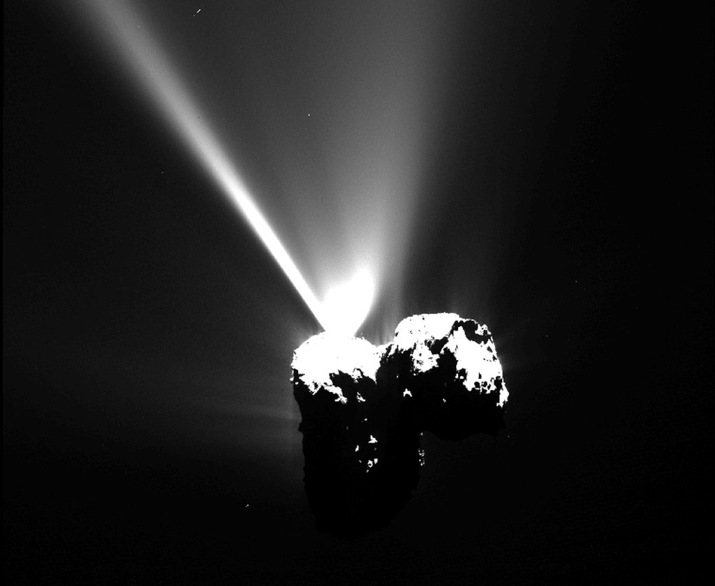 ESA_Rosetta_OSIRIS_NAC_20150812_T1735c.jpg