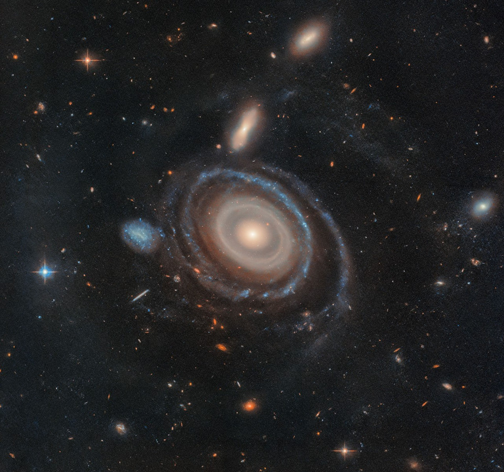 Hubble_LEDA1313424_STScI-01_1024.jpg