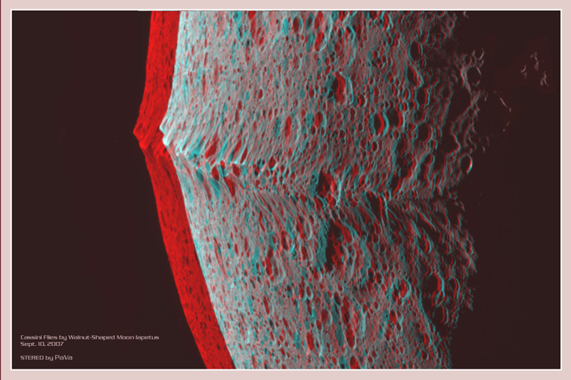 Iapetus_pava_small.jpg