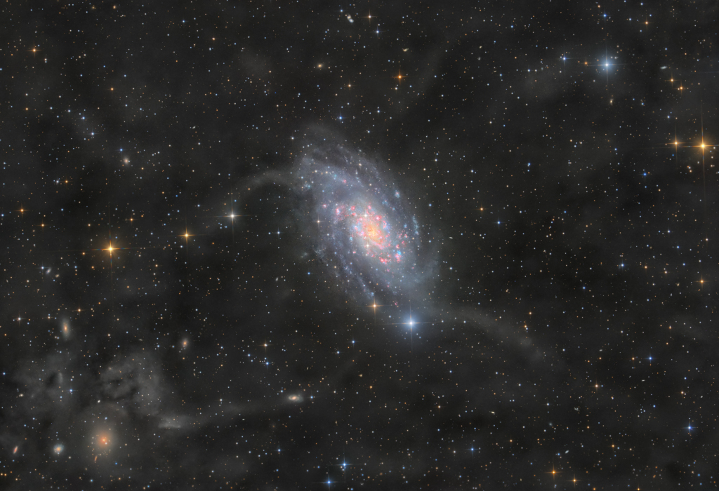 NGC2403-LRGB+Ha+Oiii-v25-f1024.jpg