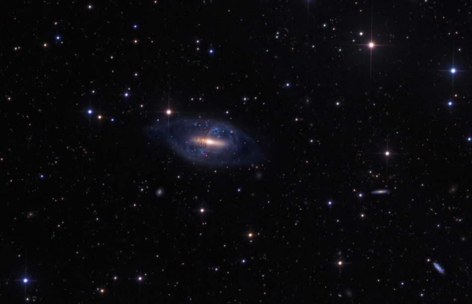 NGC2685crawford950.jpg