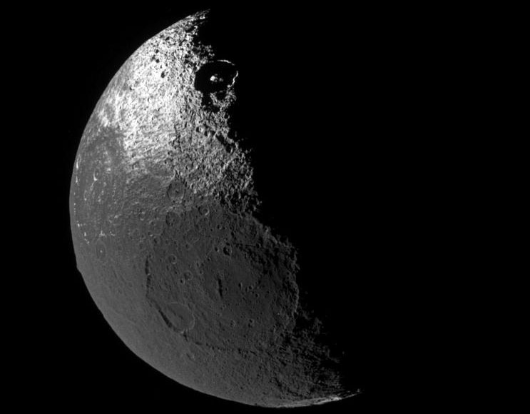 iapetus3_cassini.jpg