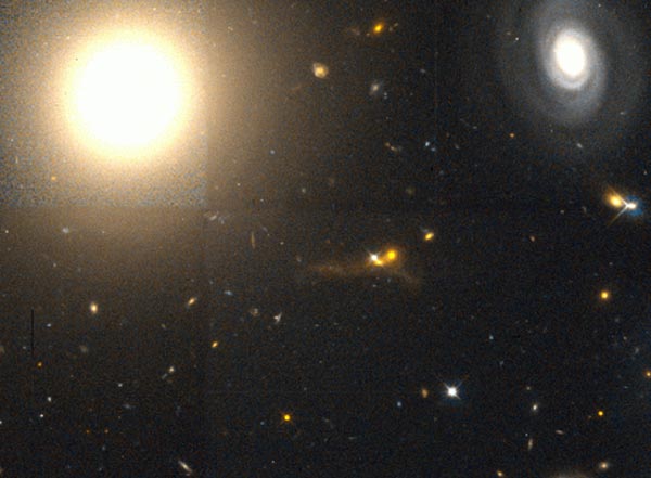 ngc4881_hst.jpg