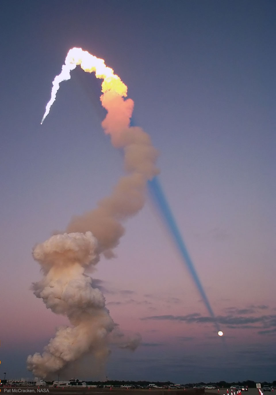 sts98plume_nasa_960.jpg