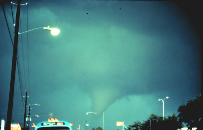 tornado_noaa.jpg
