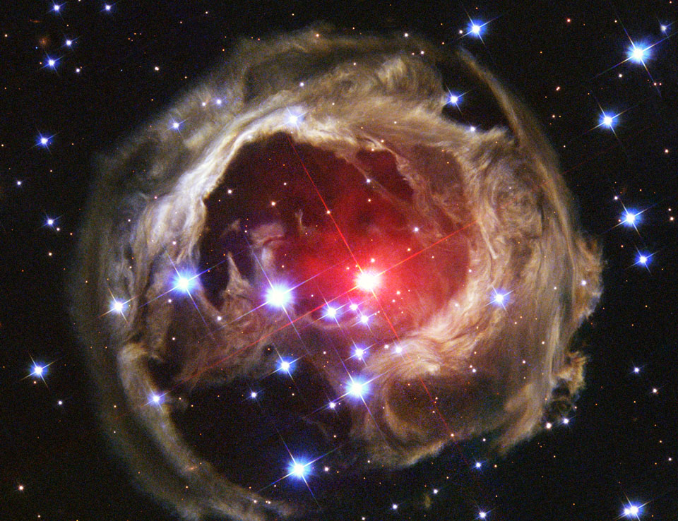 v838_hubble_960.jpg